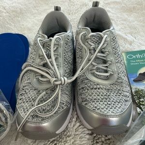 OrthoFeet Coral-Sandy Silver Sneakers